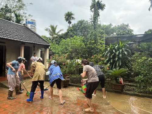 z7070212695796_638610b47058aefe6ed3a17dc7782cfc.jpg